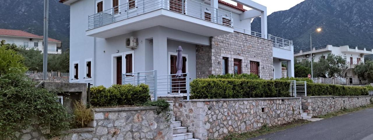 Light Blue House 3 Apartments Poulithra Exterior photo