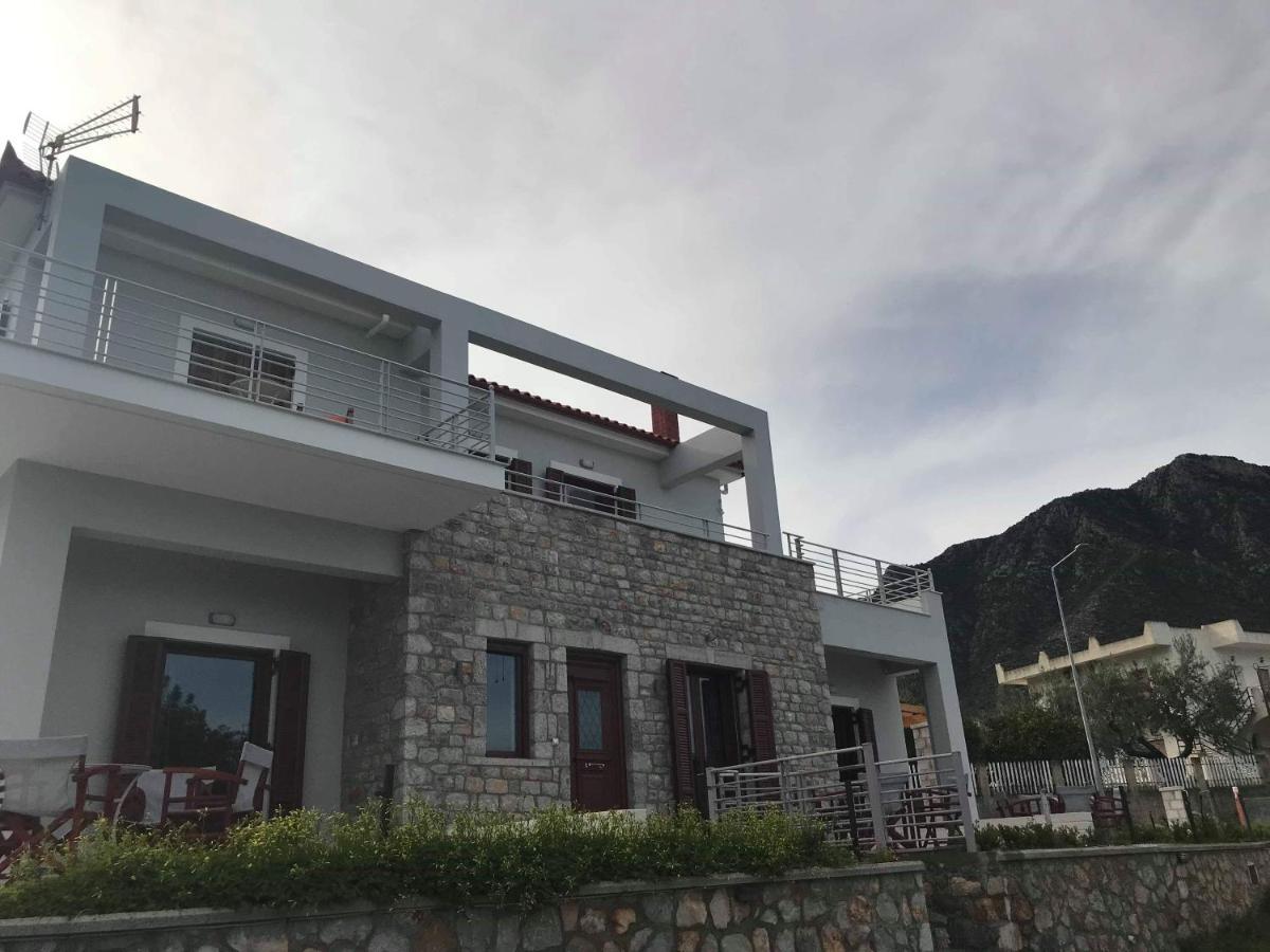 Light Blue House 3 Apartments Poulithra Exterior photo
